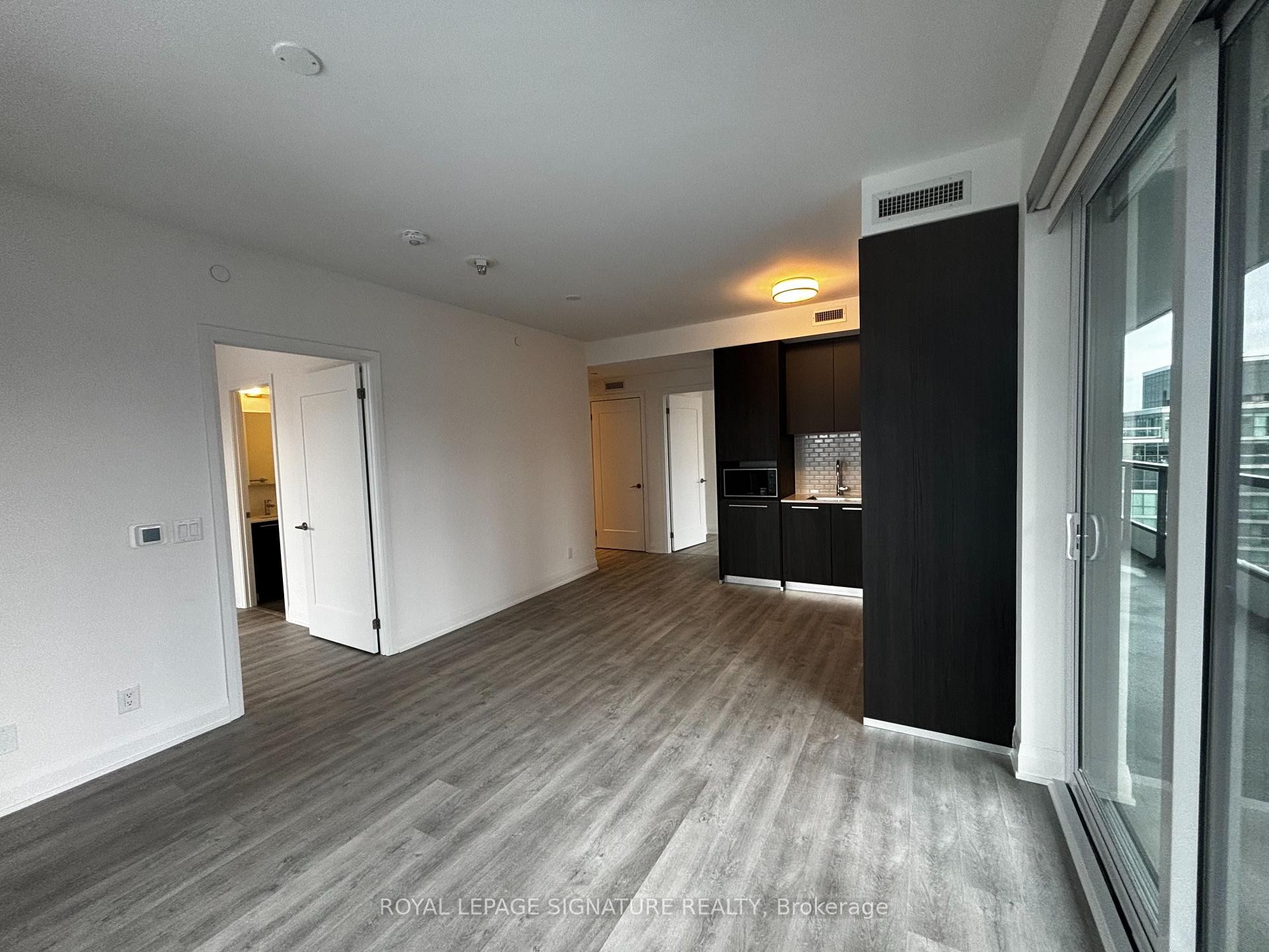 1309-65 Broadway Avenue, Toronto, ON - Indoor Photo Showing Other Room