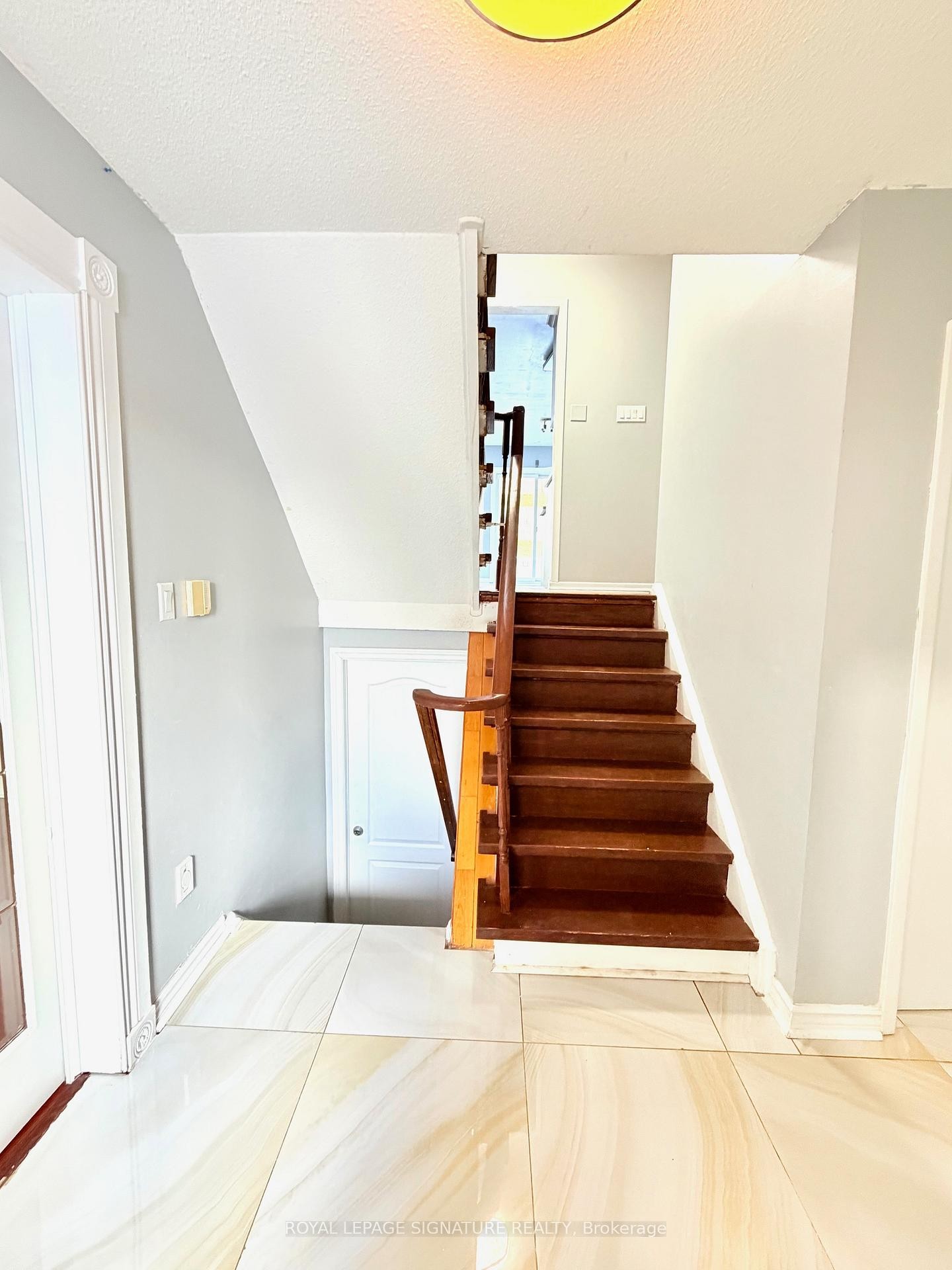 Room 1-41 Broadbridge Drive, Toronto, ON - Indoor Photo Showing Other Room