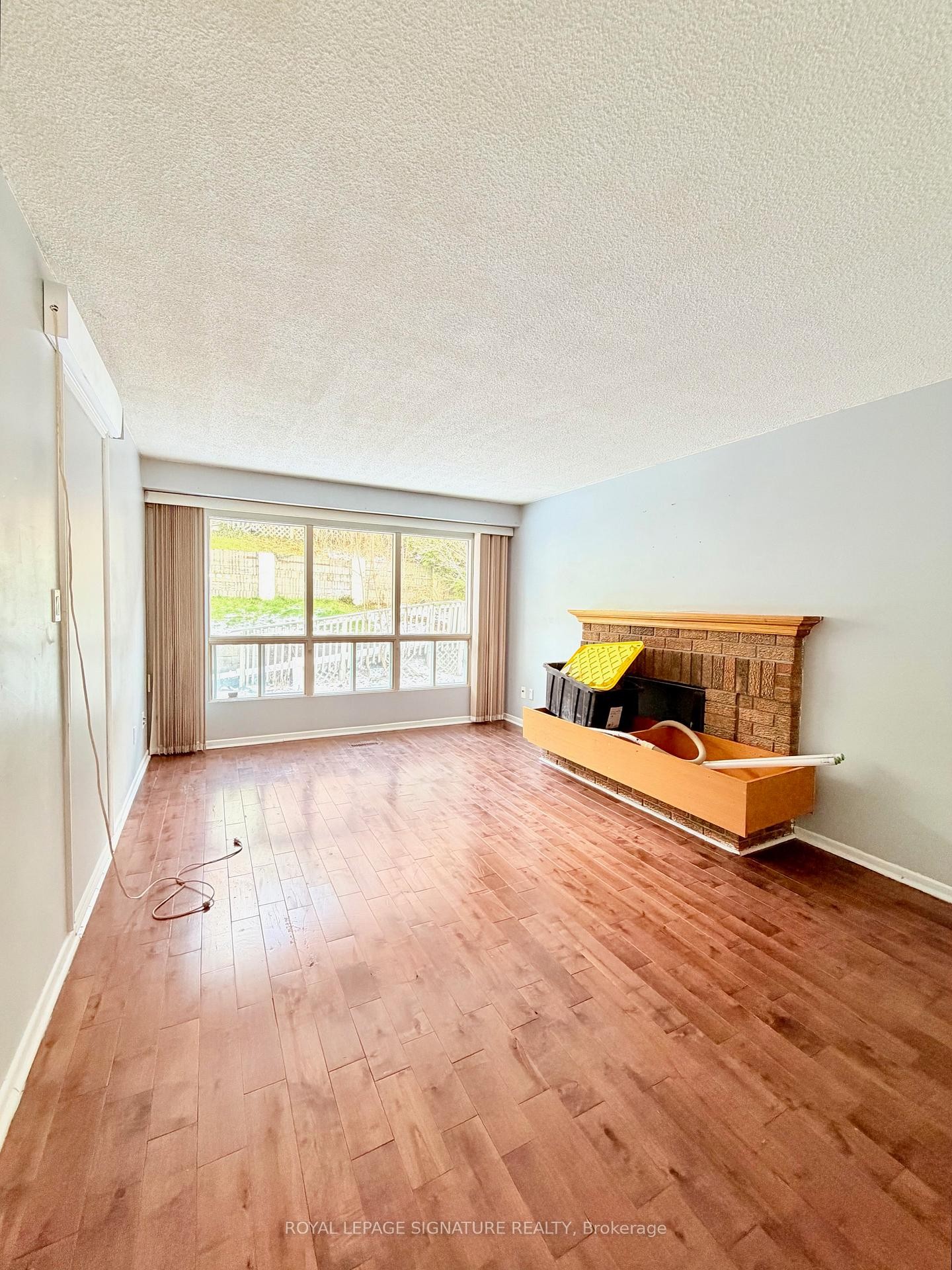 Room 1-41 Broadbridge Drive, Toronto, ON - Indoor Photo Showing Other Room