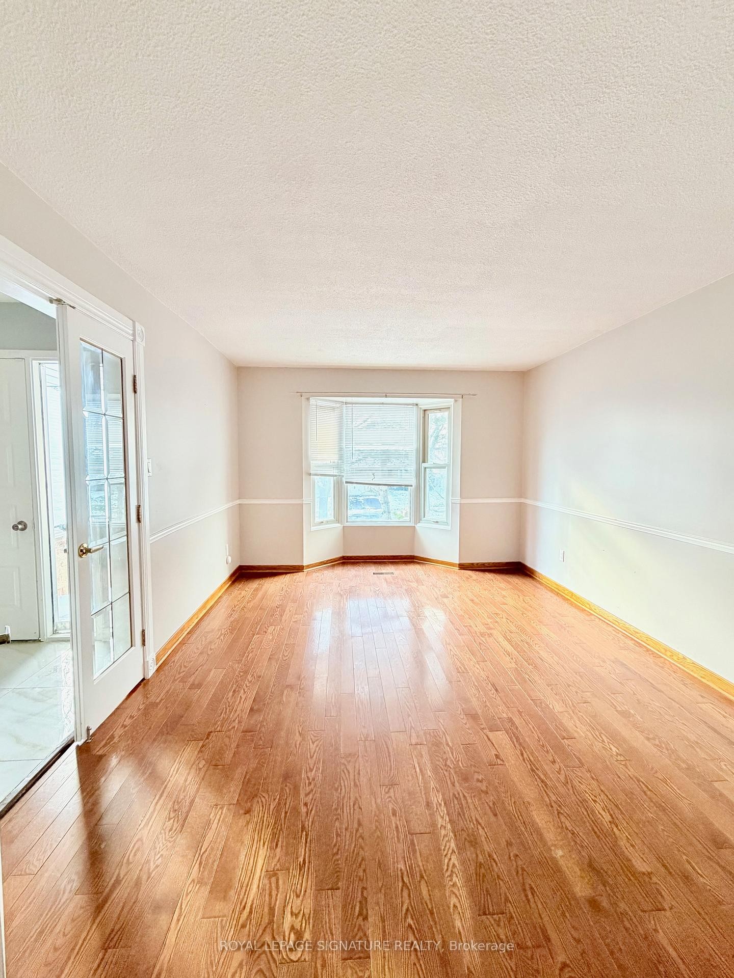 Room 1-41 Broadbridge Drive, Toronto, ON - Indoor Photo Showing Other Room