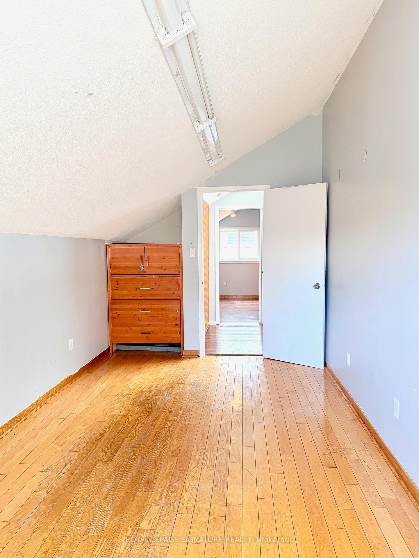 Room 1-41 Broadbridge Drive, Toronto, ON - Indoor Photo Showing Other Room