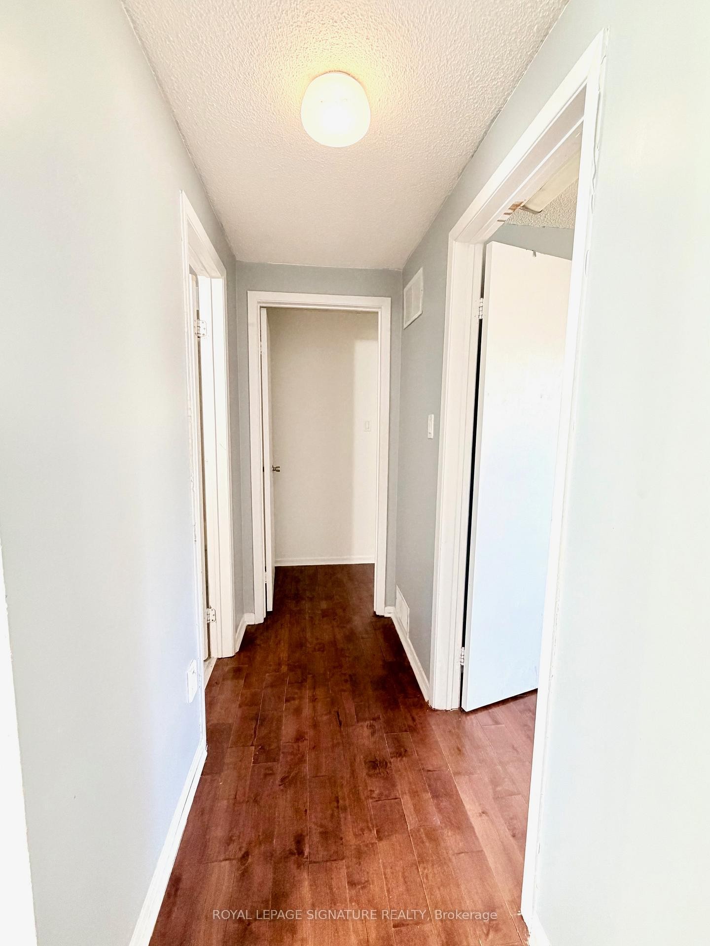 Room 1-41 Broadbridge Drive, Toronto, ON - Indoor Photo Showing Other Room