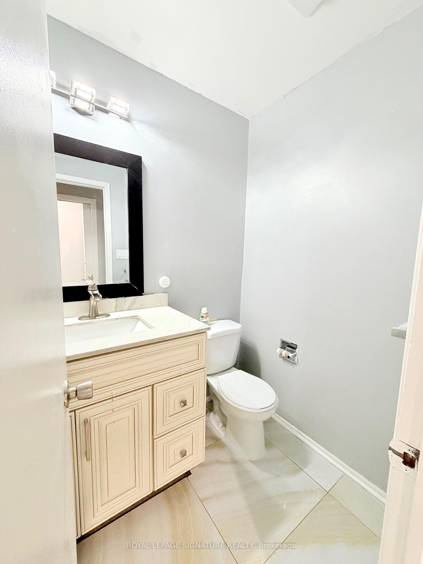 Room 1-41 Broadbridge Drive, Toronto, ON - Indoor Photo Showing Bathroom