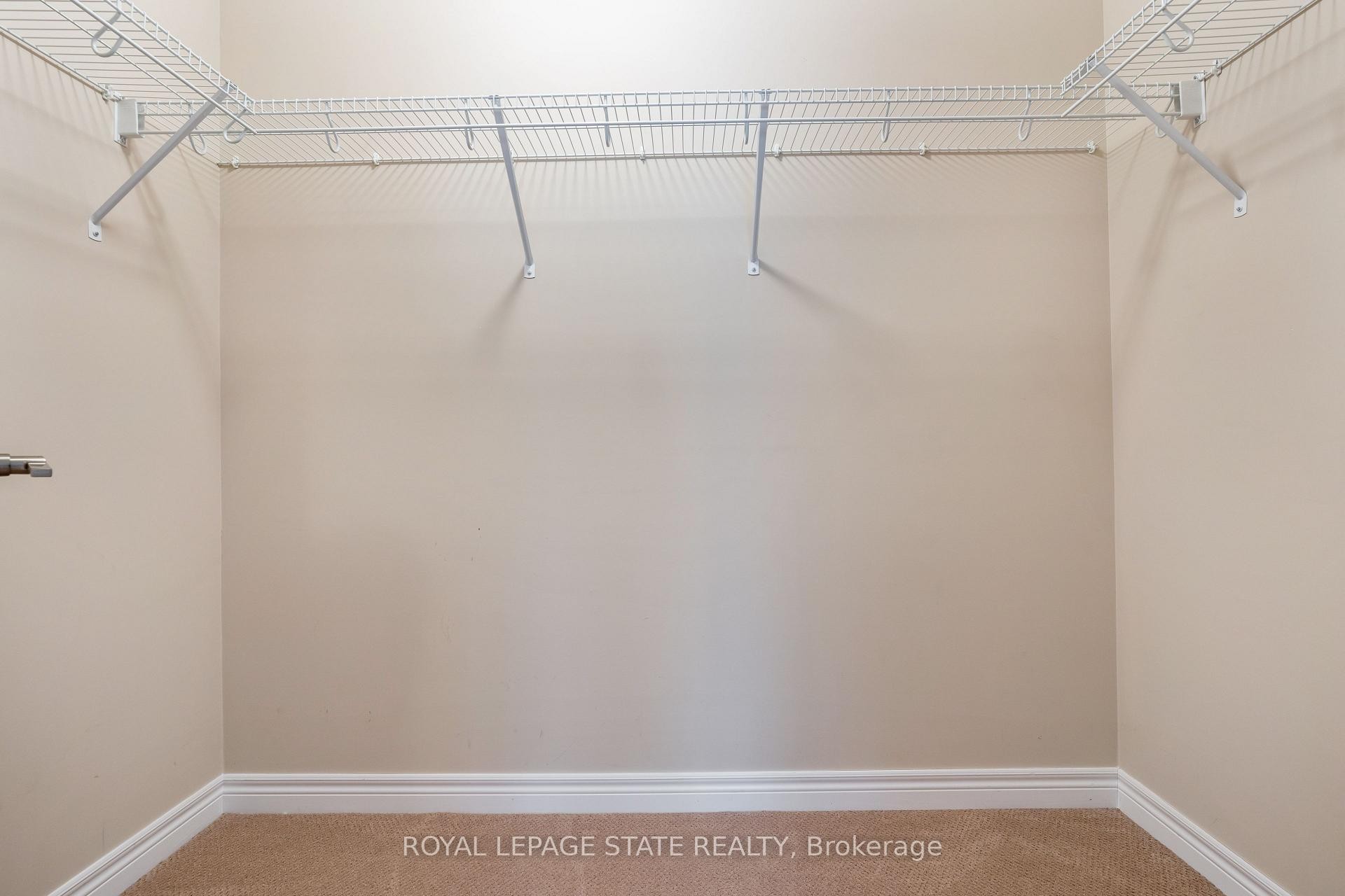 27 Waterview Lane, Grimsby, ON - Indoor With Storage