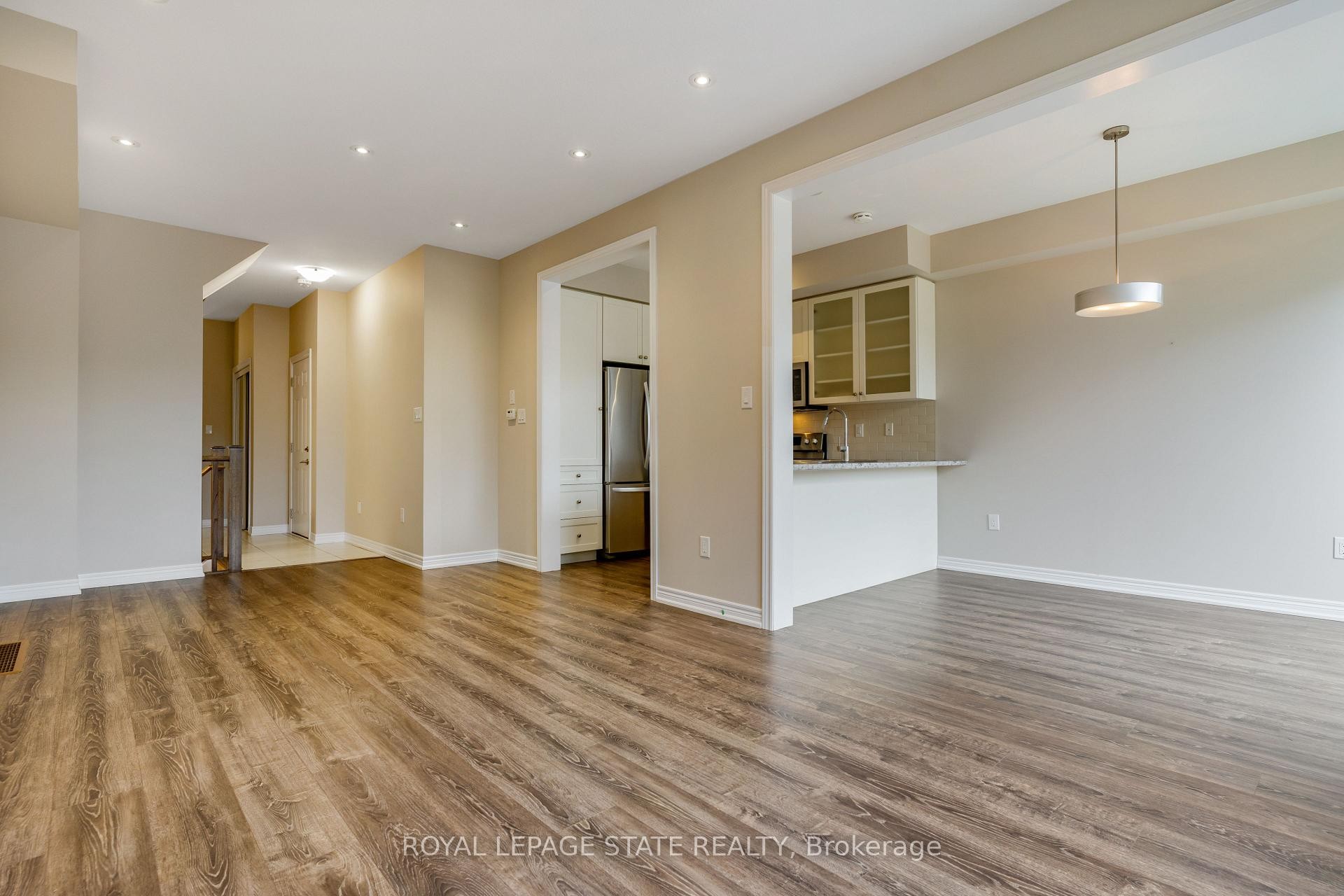 27 Waterview Lane, Grimsby, ON - Indoor