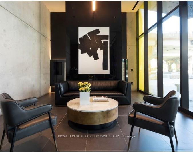 612-21 Lawren Harris Square, Toronto, ON - Indoor