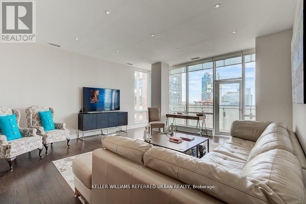 4406 - 80 John Street, Toronto, ON - Indoor Photo Showing Living Room
