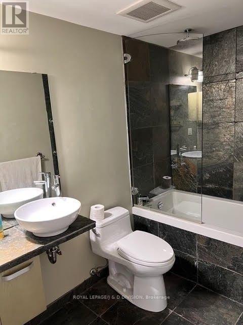 712 - 71 Front Street E, Toronto, ON - Indoor Photo Showing Bathroom