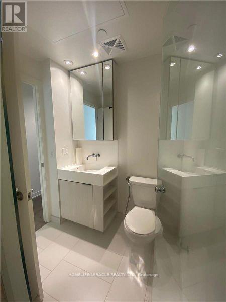 815 - 20 Richardson Street, Toronto, ON - Indoor Photo Showing Bathroom