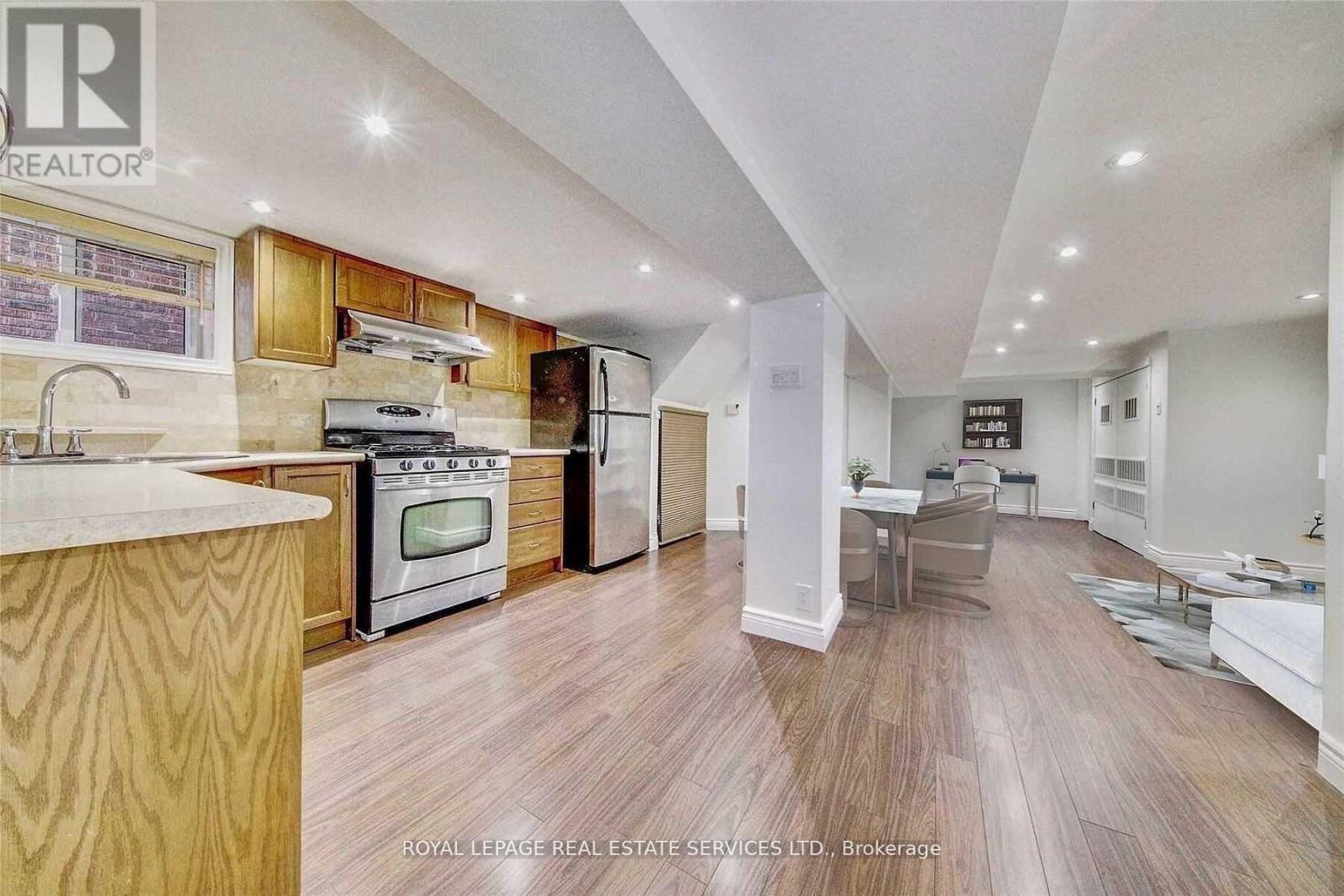 Lower - 87 Dawes Road, Toronto, ON - Indoor Photo Showing Kitchen