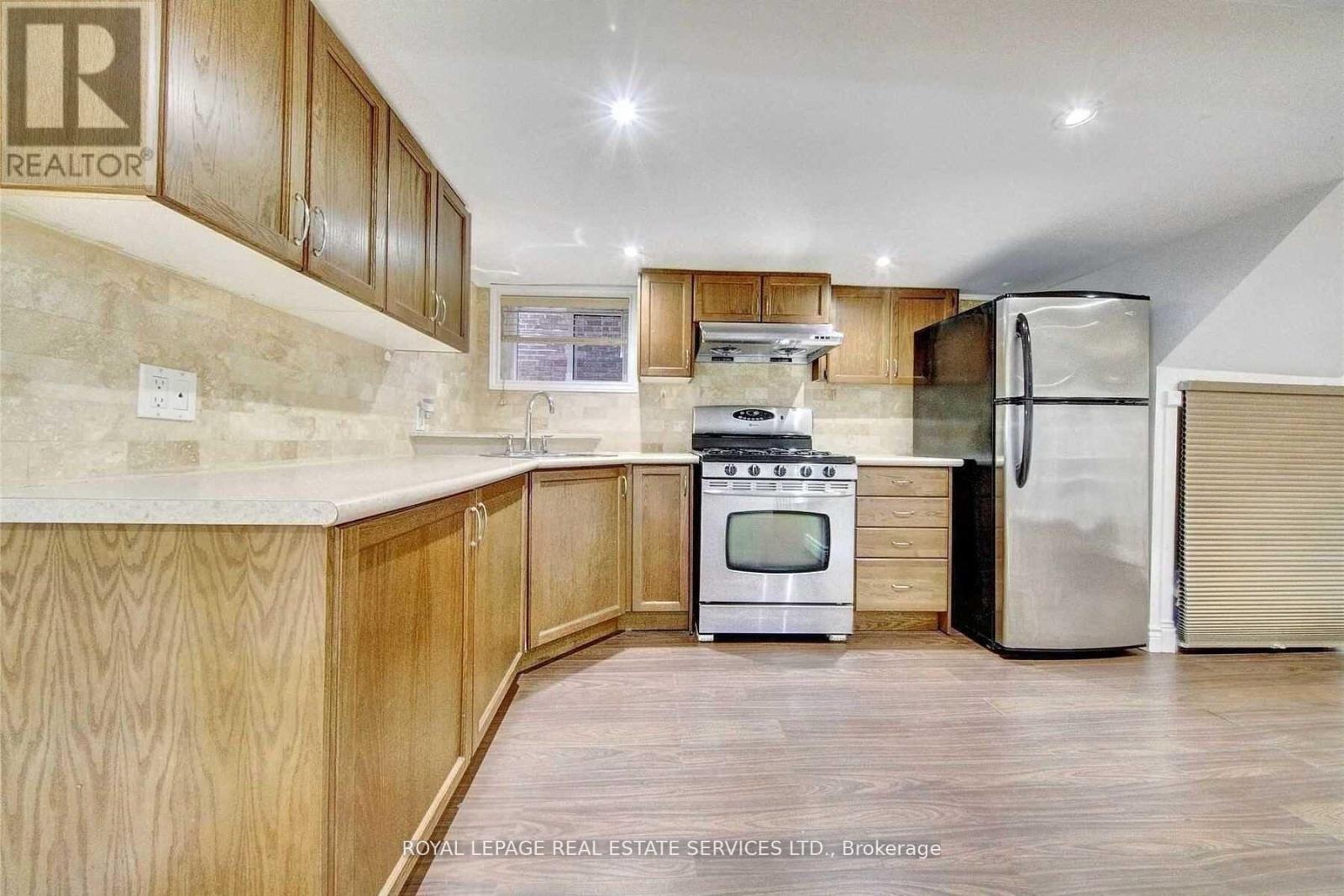 Lower - 87 Dawes Road, Toronto, ON - Indoor Photo Showing Kitchen