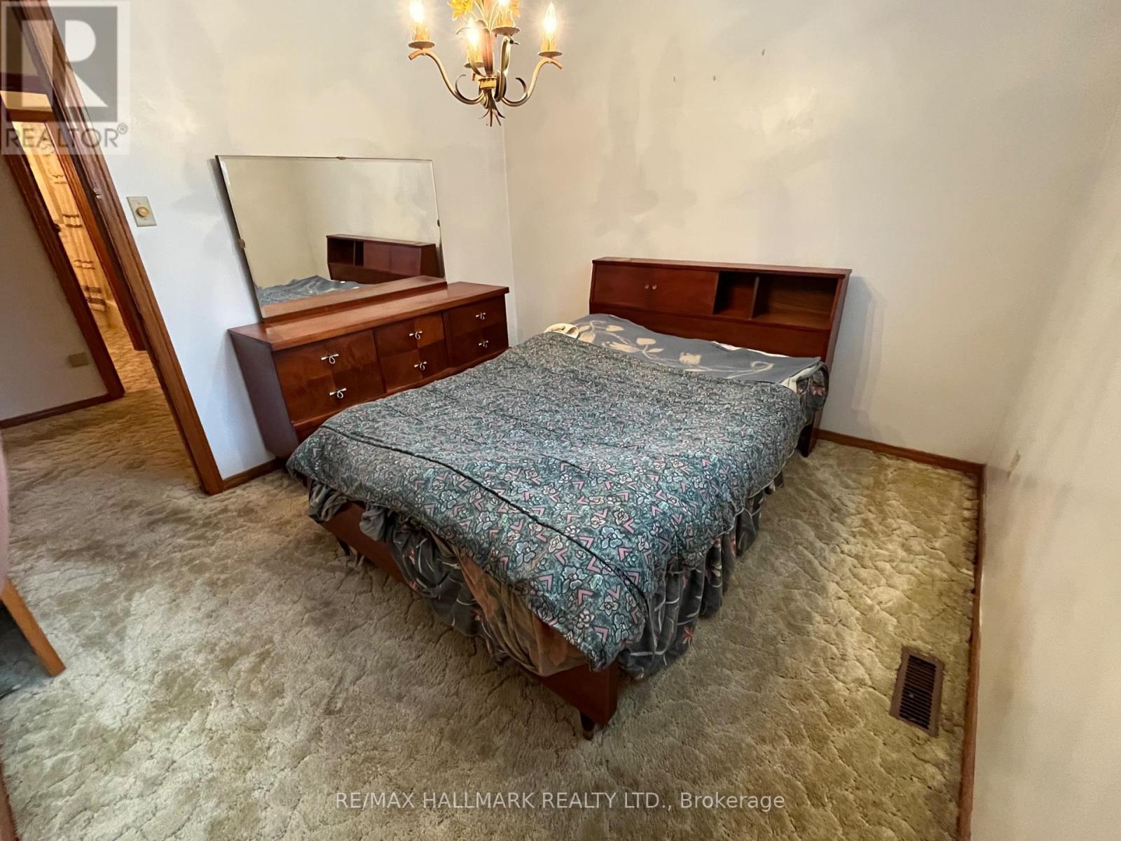 68 Fergalea Avenue, Toronto, ON - Indoor Photo Showing Bedroom
