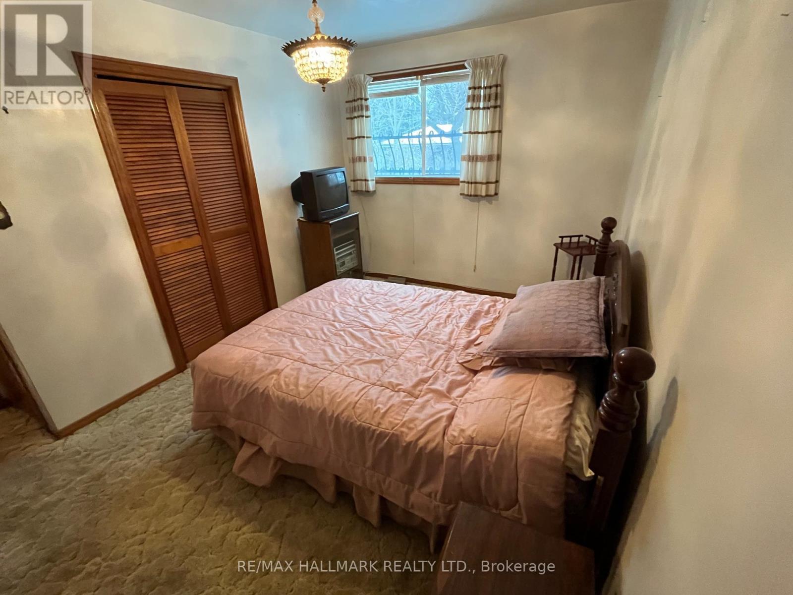 68 Fergalea Avenue, Toronto, ON - Indoor Photo Showing Bedroom