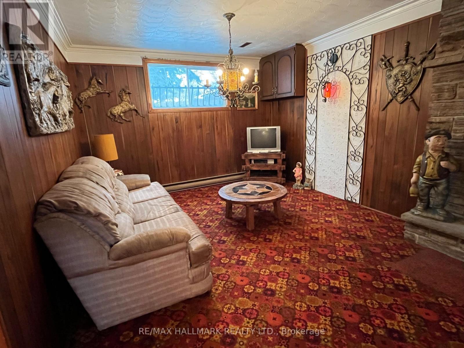 68 Fergalea Avenue, Toronto, ON - Indoor