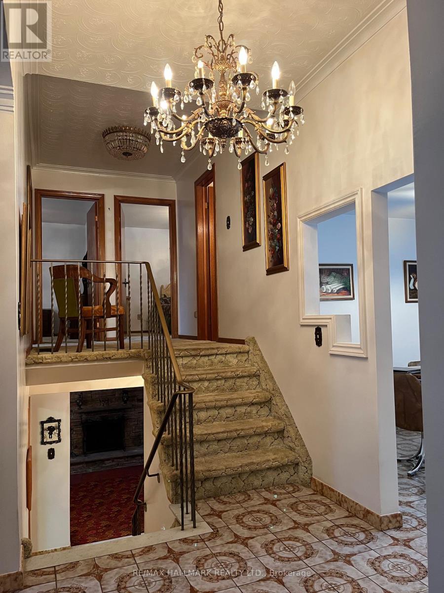 68 Fergalea Avenue, Toronto, ON - Indoor Photo Showing Other Room