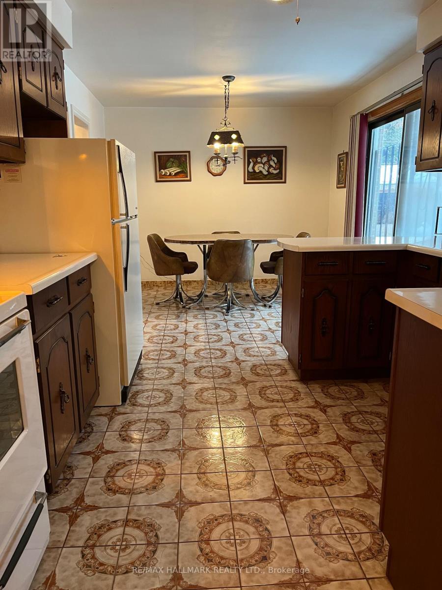 68 Fergalea Avenue, Toronto, ON - Indoor Photo Showing Kitchen