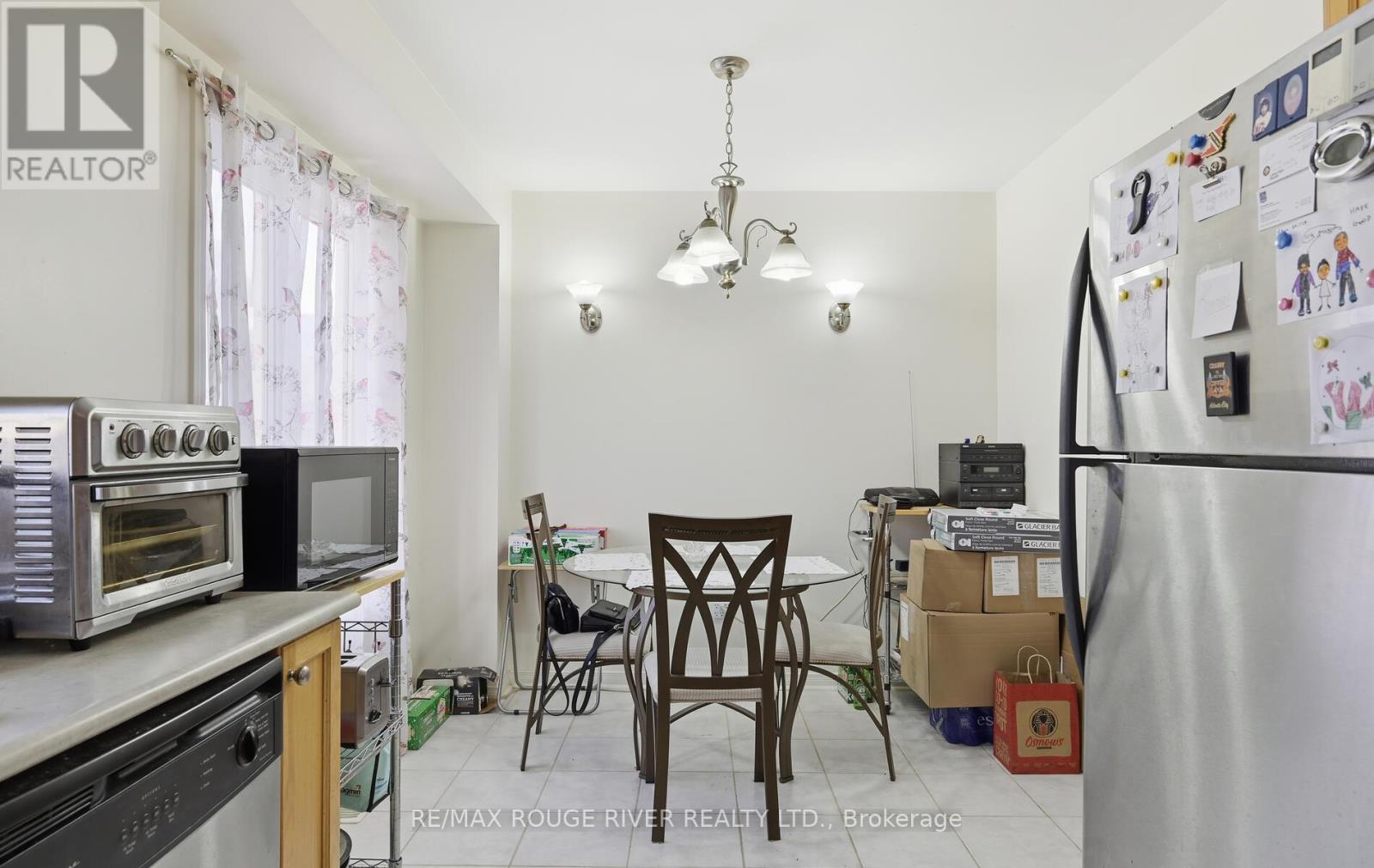 38 - 1850 Kingston Road, Pickering, ON - Indoor Photo Showing Kitchen