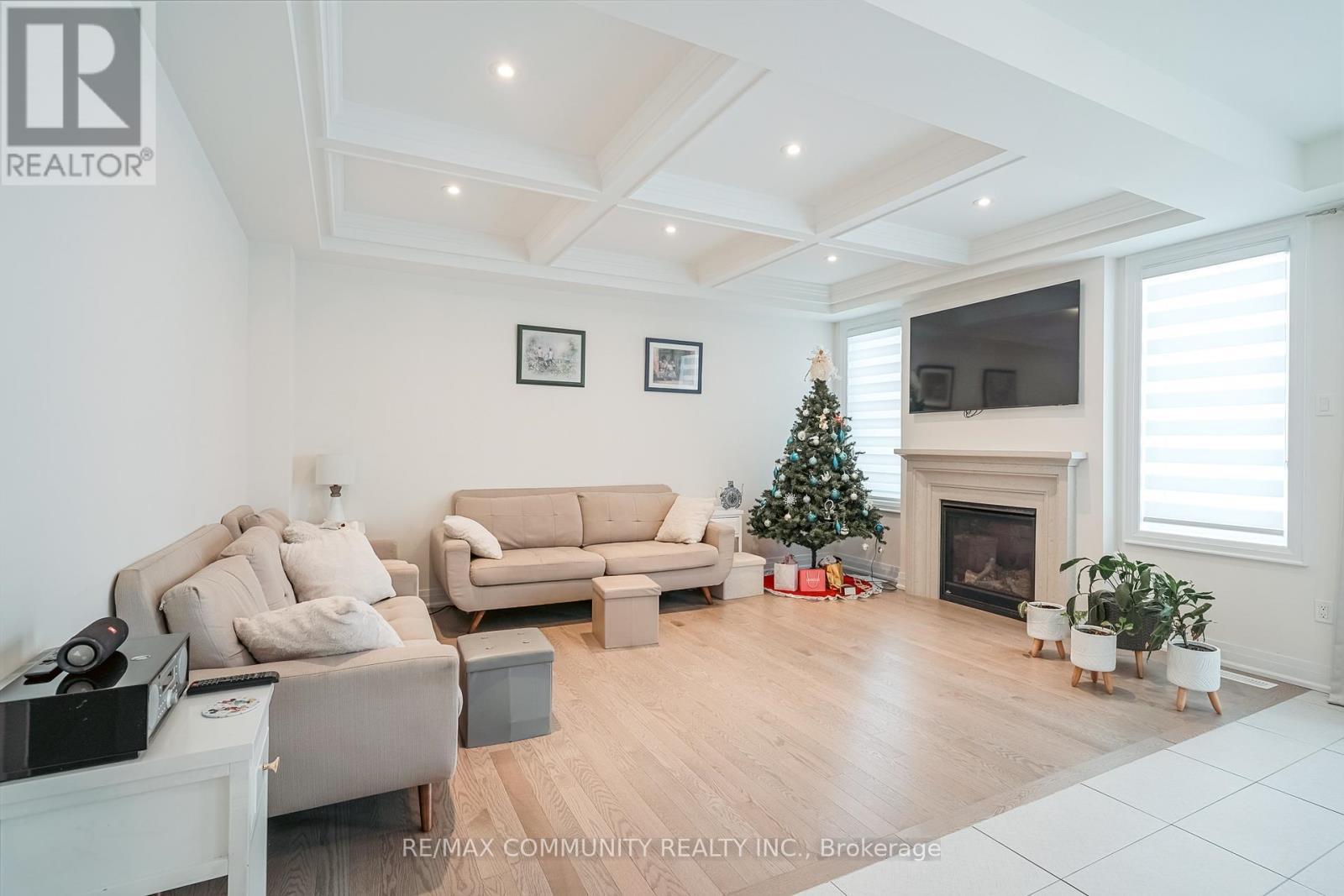 55 Hoad Street N, Clarington, ON - Indoor Photo Showing Living Room With Fireplace