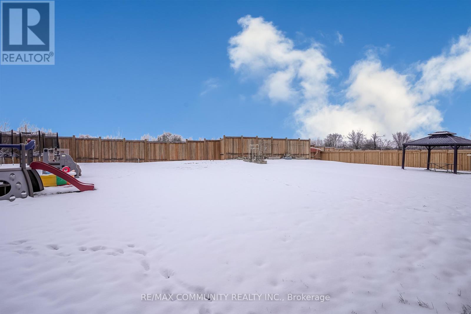 55 Hoad Street N, Clarington, ON - Outdoor