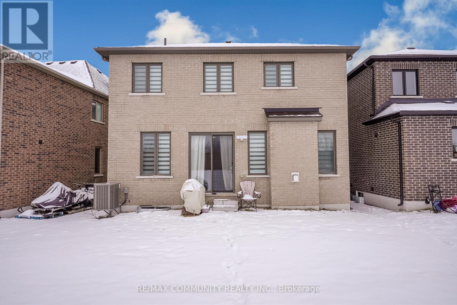 55 Hoad Street N, Clarington, ON - Outdoor With Exterior