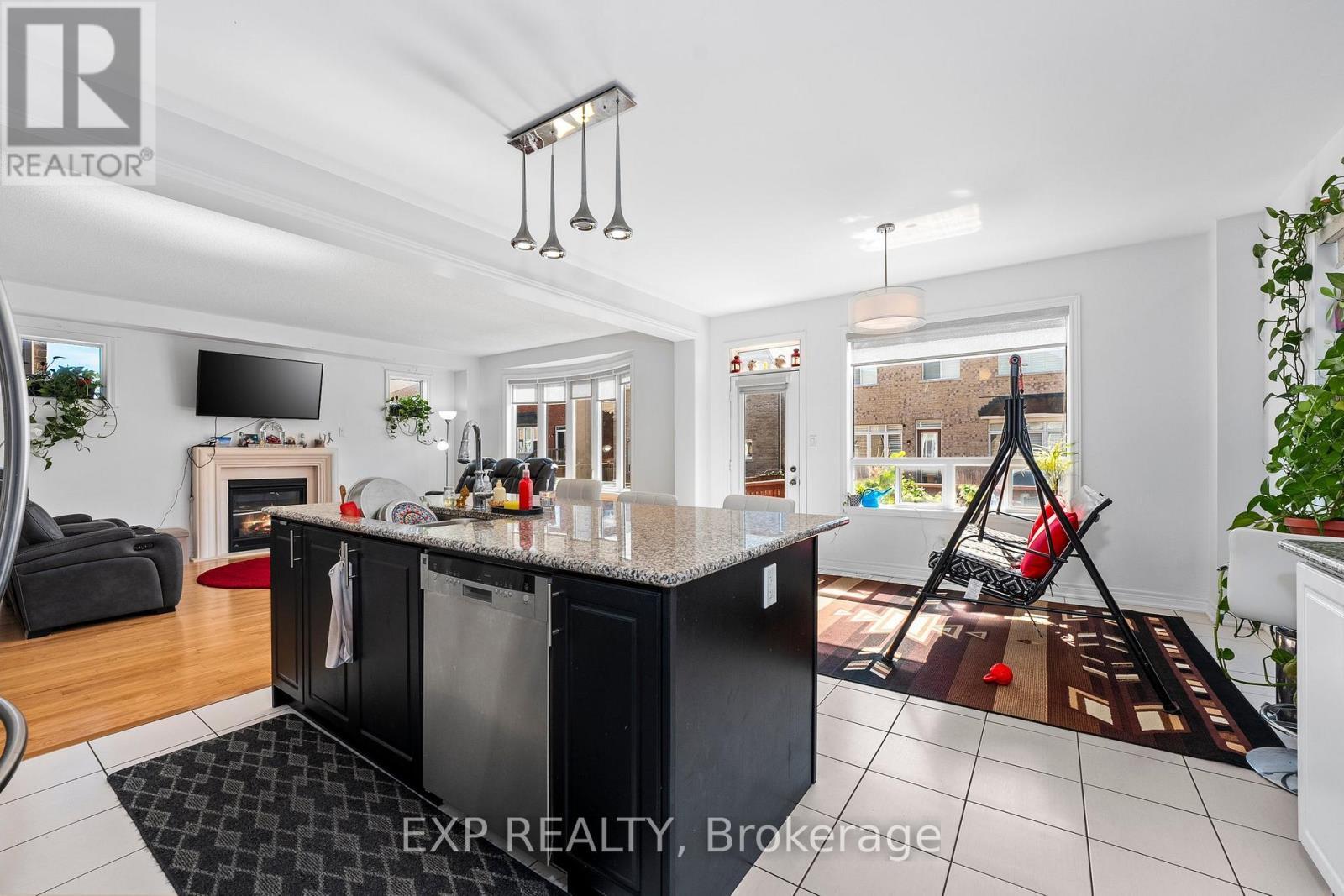 52 John Link Avenue, Georgina, ON - Indoor Photo Showing Kitchen