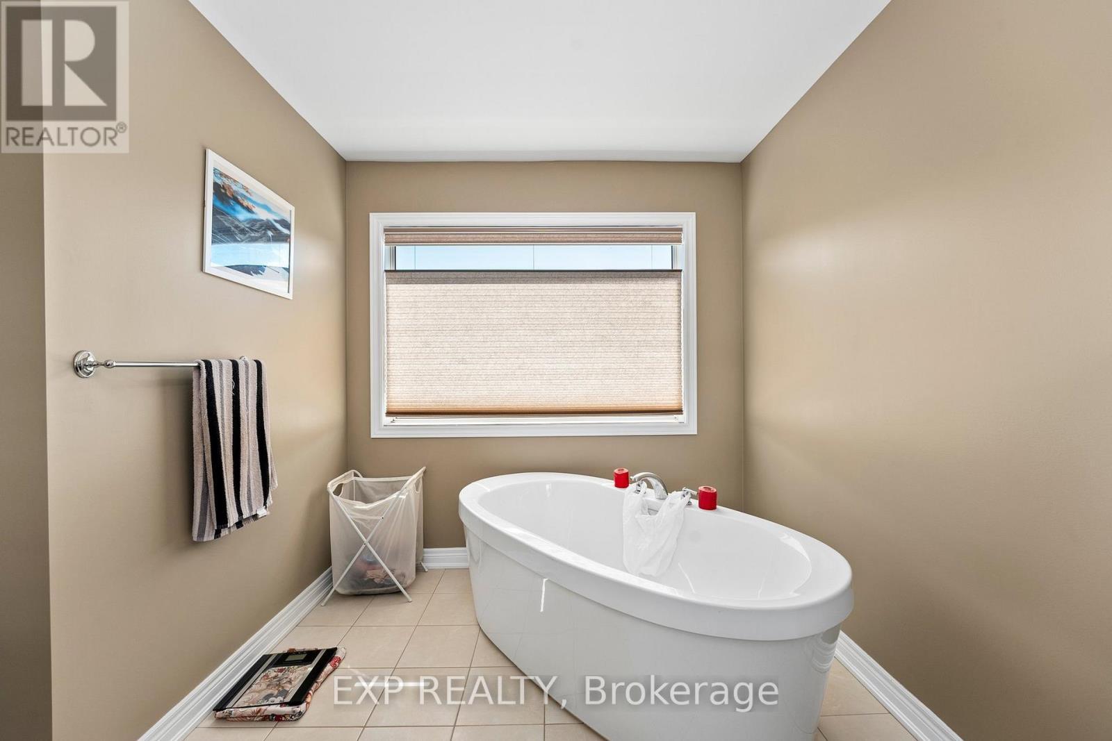 52 John Link Avenue, Georgina, ON - Indoor Photo Showing Bathroom