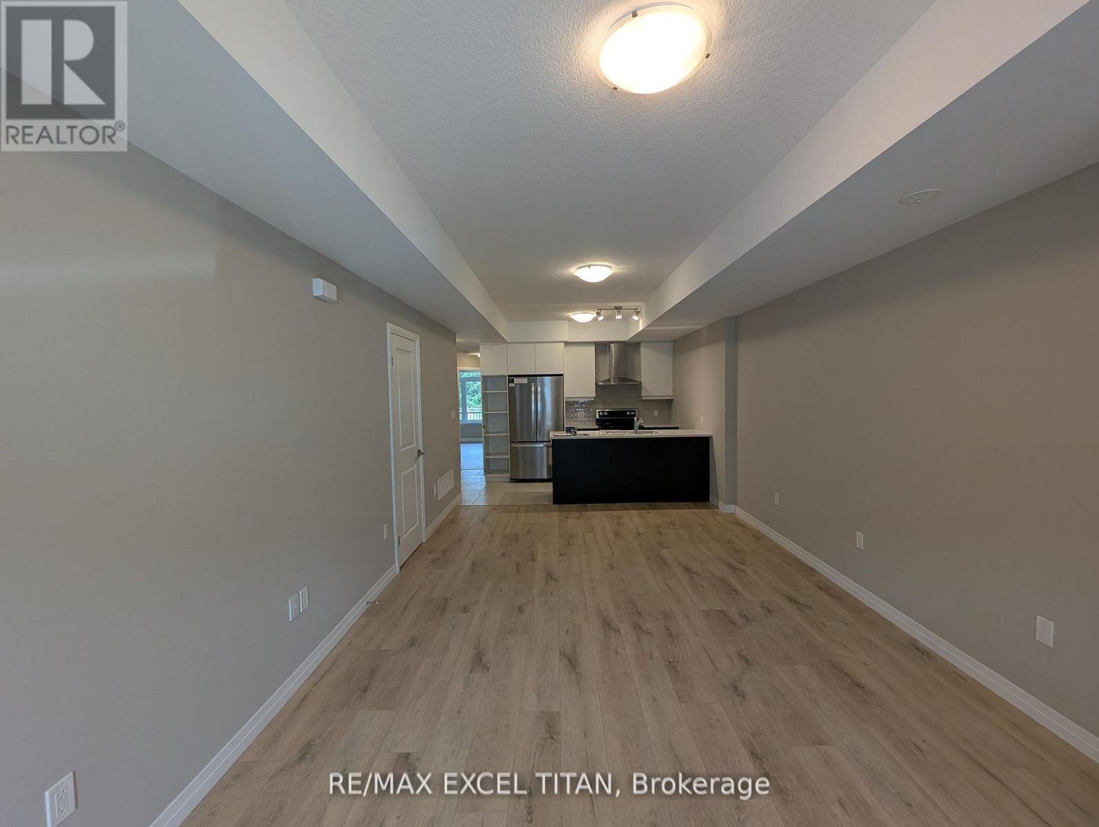 74 Thatcher Drive, Guelph, ON - Indoor Photo Showing Other Room