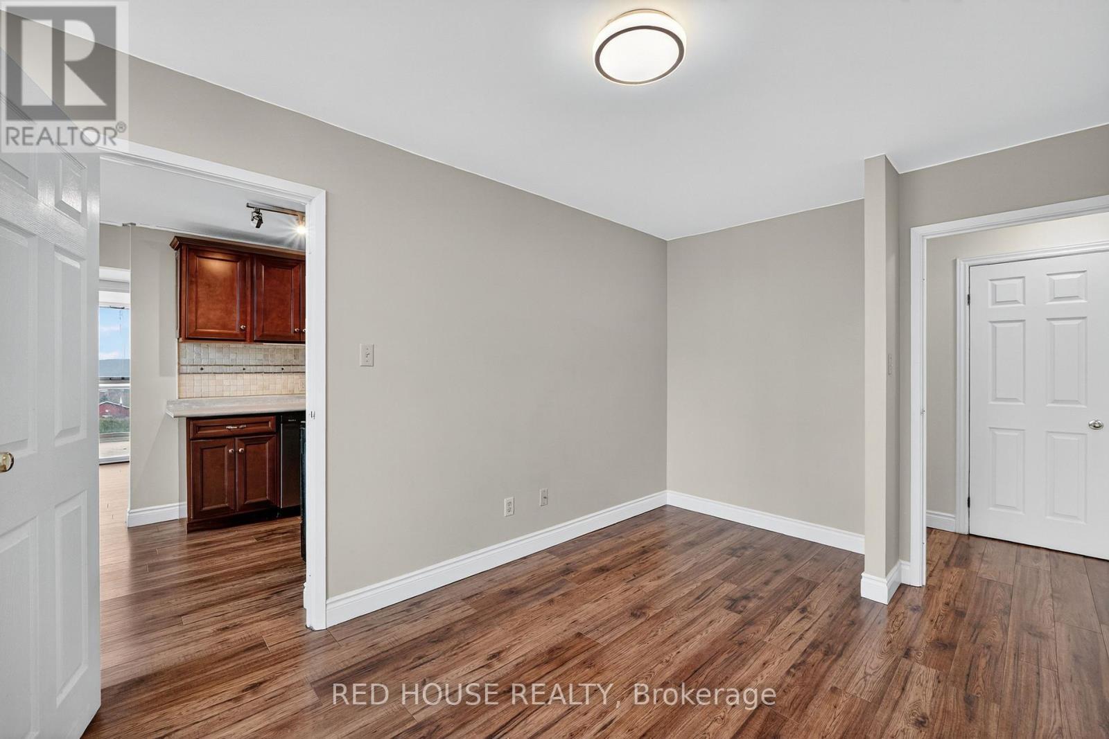 1404 - 75 Queen Street N, Hamilton, ON - Indoor Photo Showing Other Room