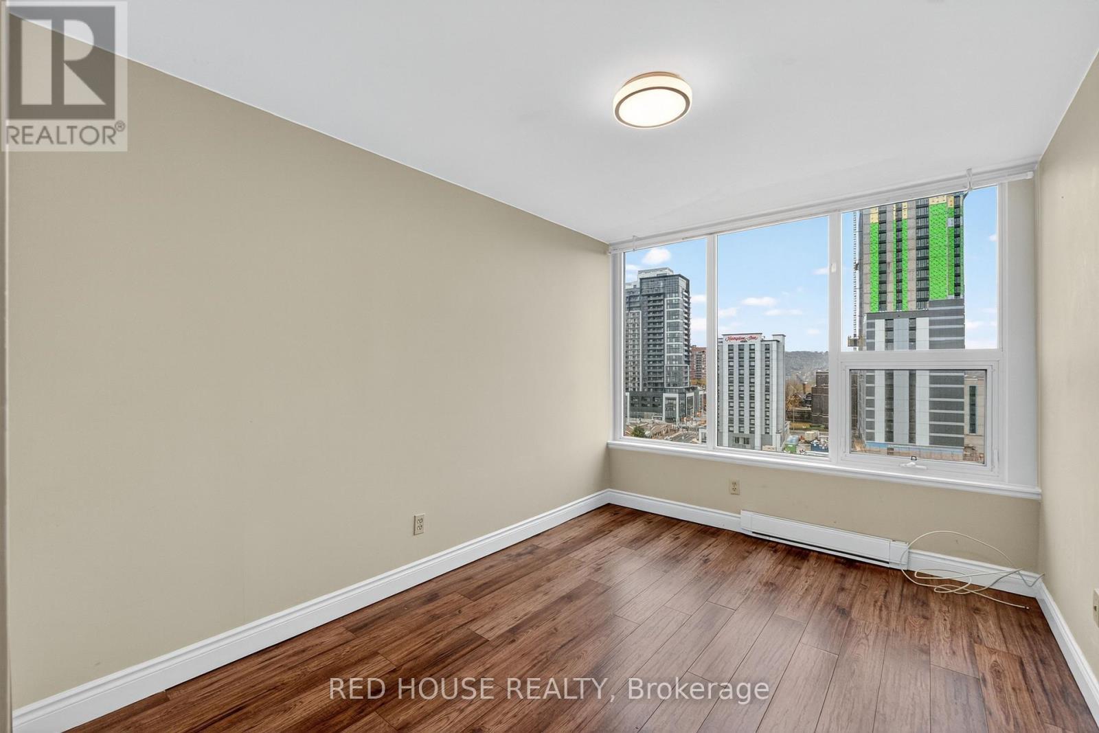 1404 - 75 Queen Street N, Hamilton, ON - Indoor Photo Showing Other Room