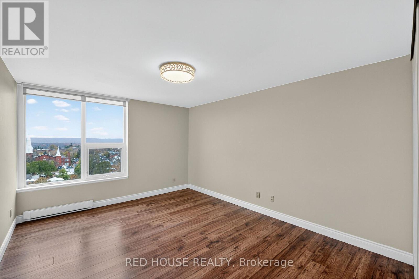 1404 - 75 Queen Street N, Hamilton, ON - Indoor Photo Showing Other Room