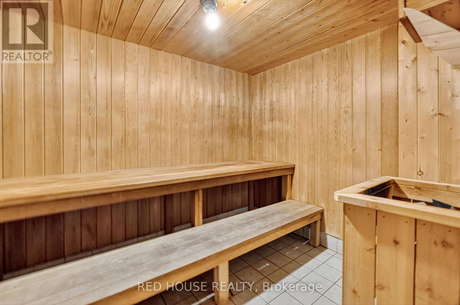 1404 - 75 Queen Street N, Hamilton, ON - Indoor Photo Showing Other Room