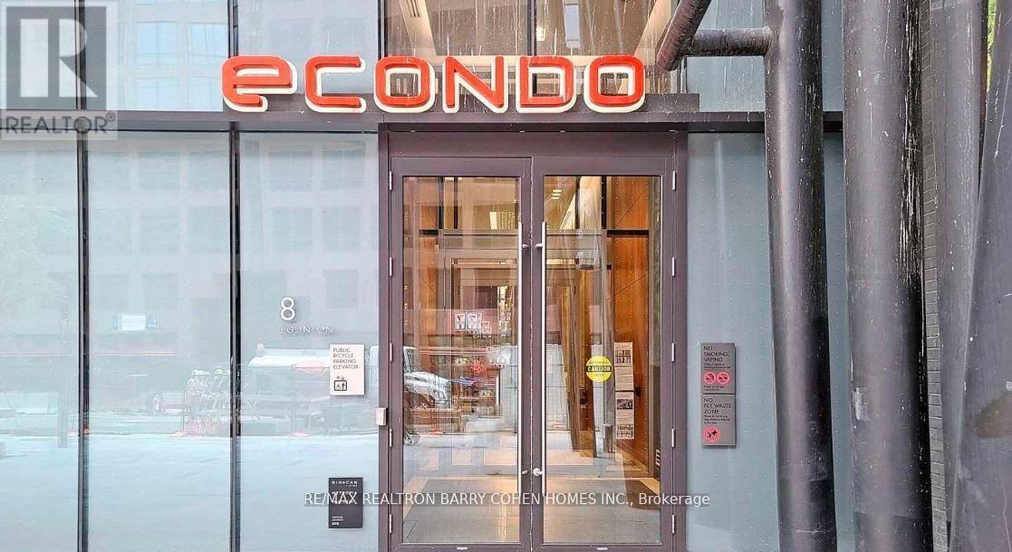 3909 - 8 Eglinton Avenue E, Toronto, ON - Indoor Photo Showing Other Room