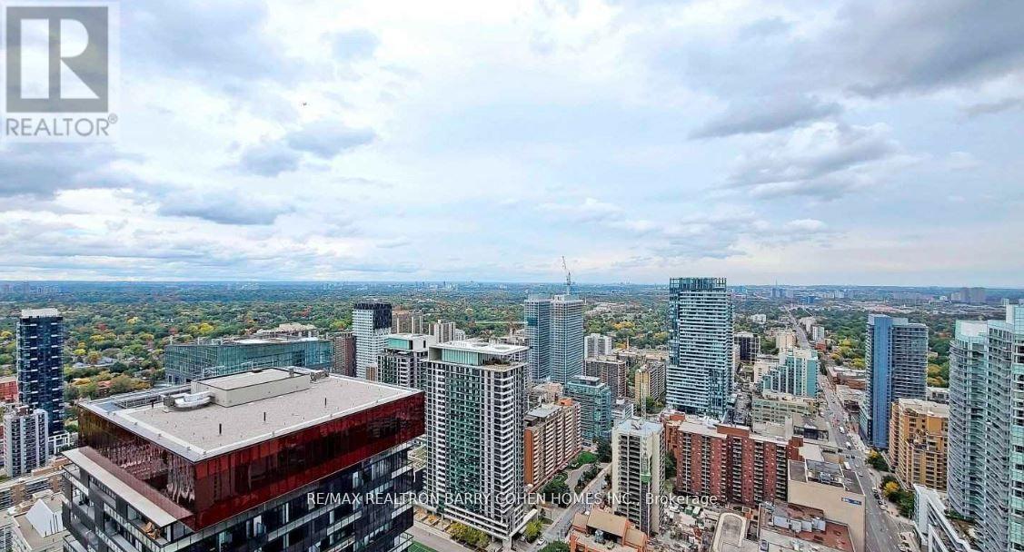 3909 - 8 Eglinton Avenue E, Toronto, ON - Outdoor With View