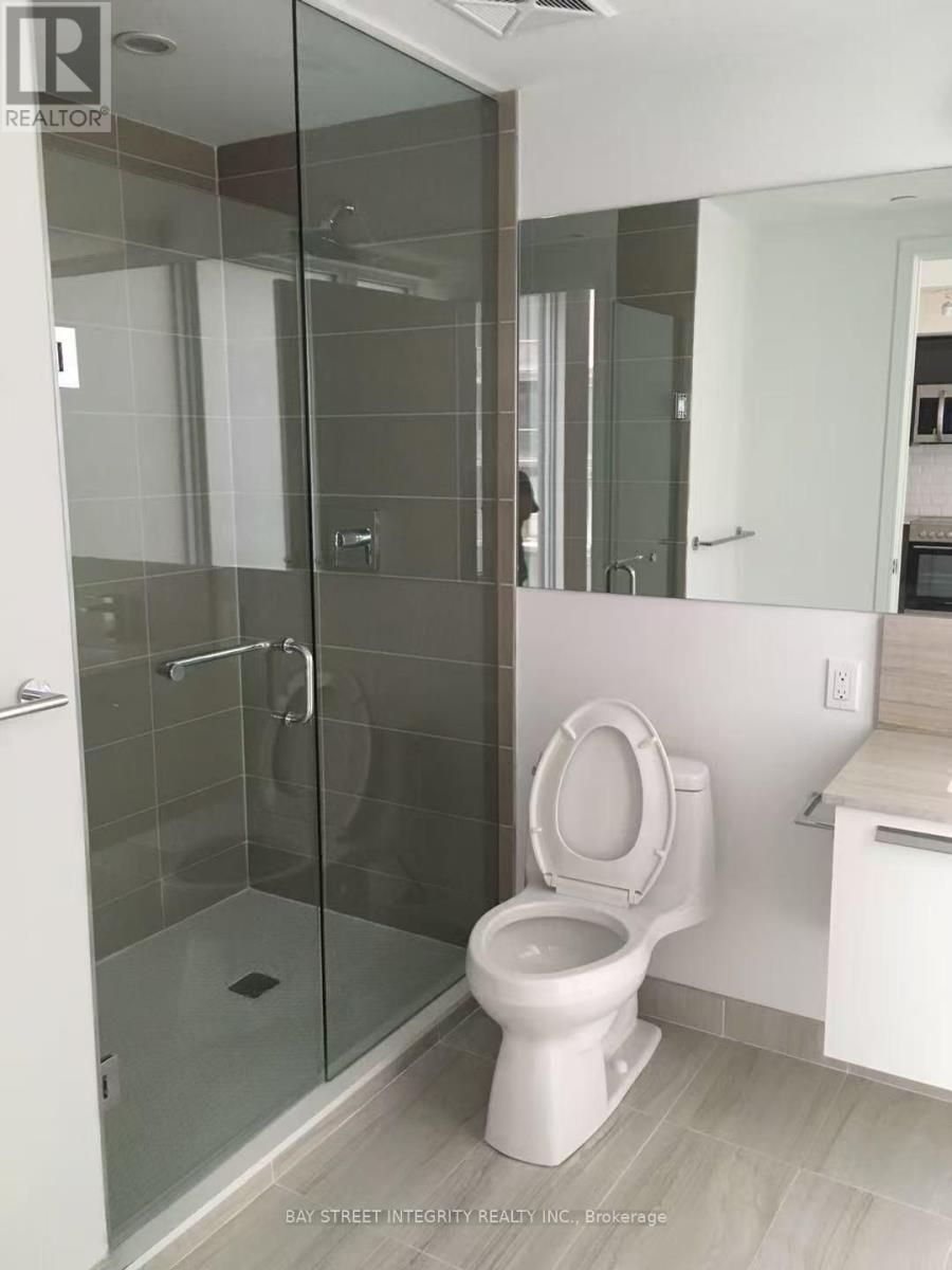 710 - 28 Wellesley Street E, Toronto, ON - Indoor Photo Showing Bathroom