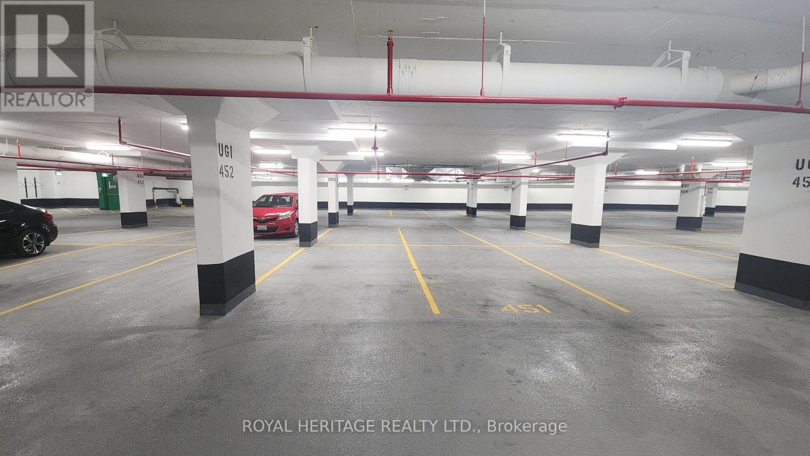 535 - 2545 Simcoe Street N, Oshawa, ON - Indoor Photo Showing Garage