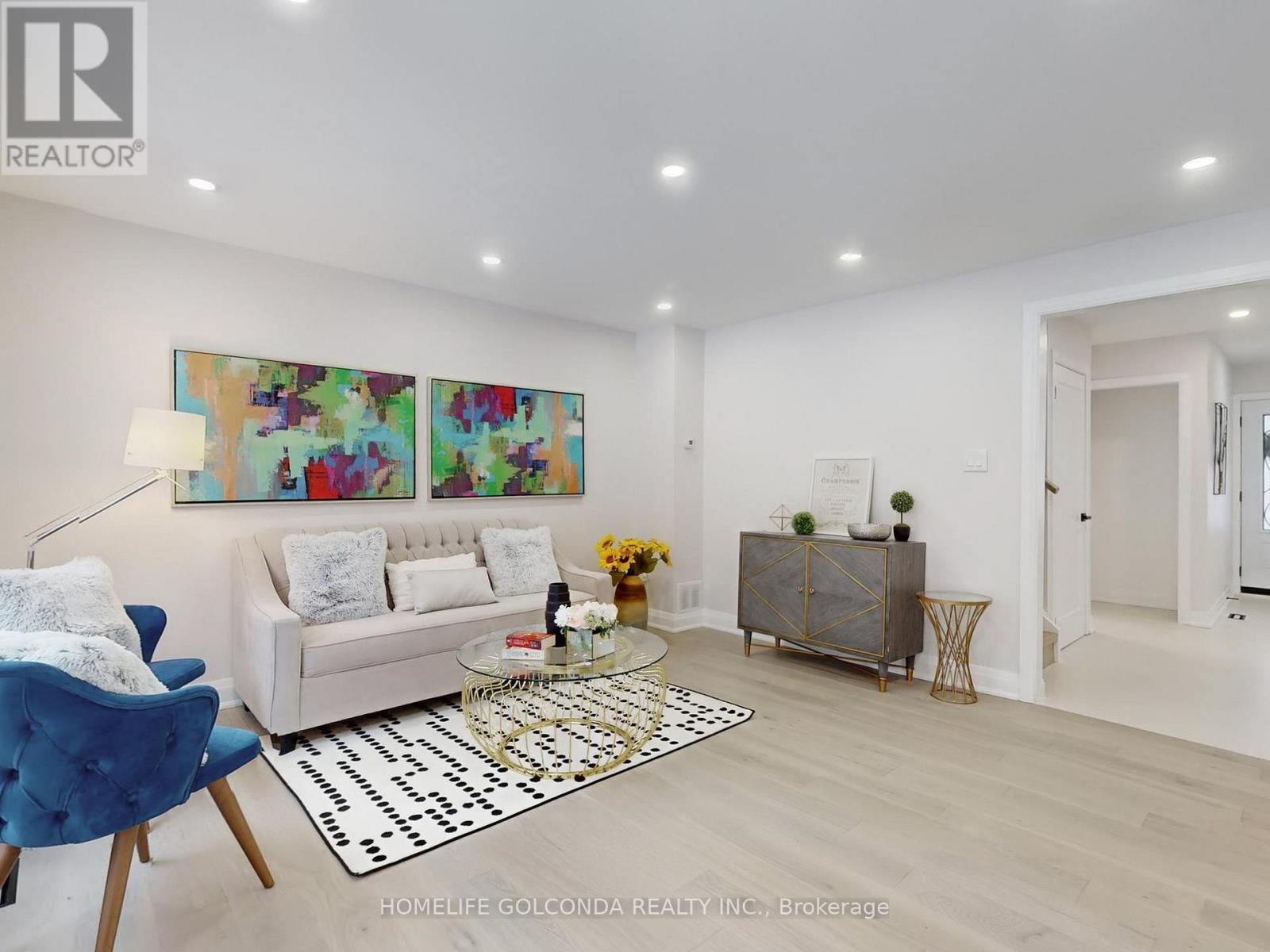 14 Brigadoon Crescent, Toronto, ON - Indoor