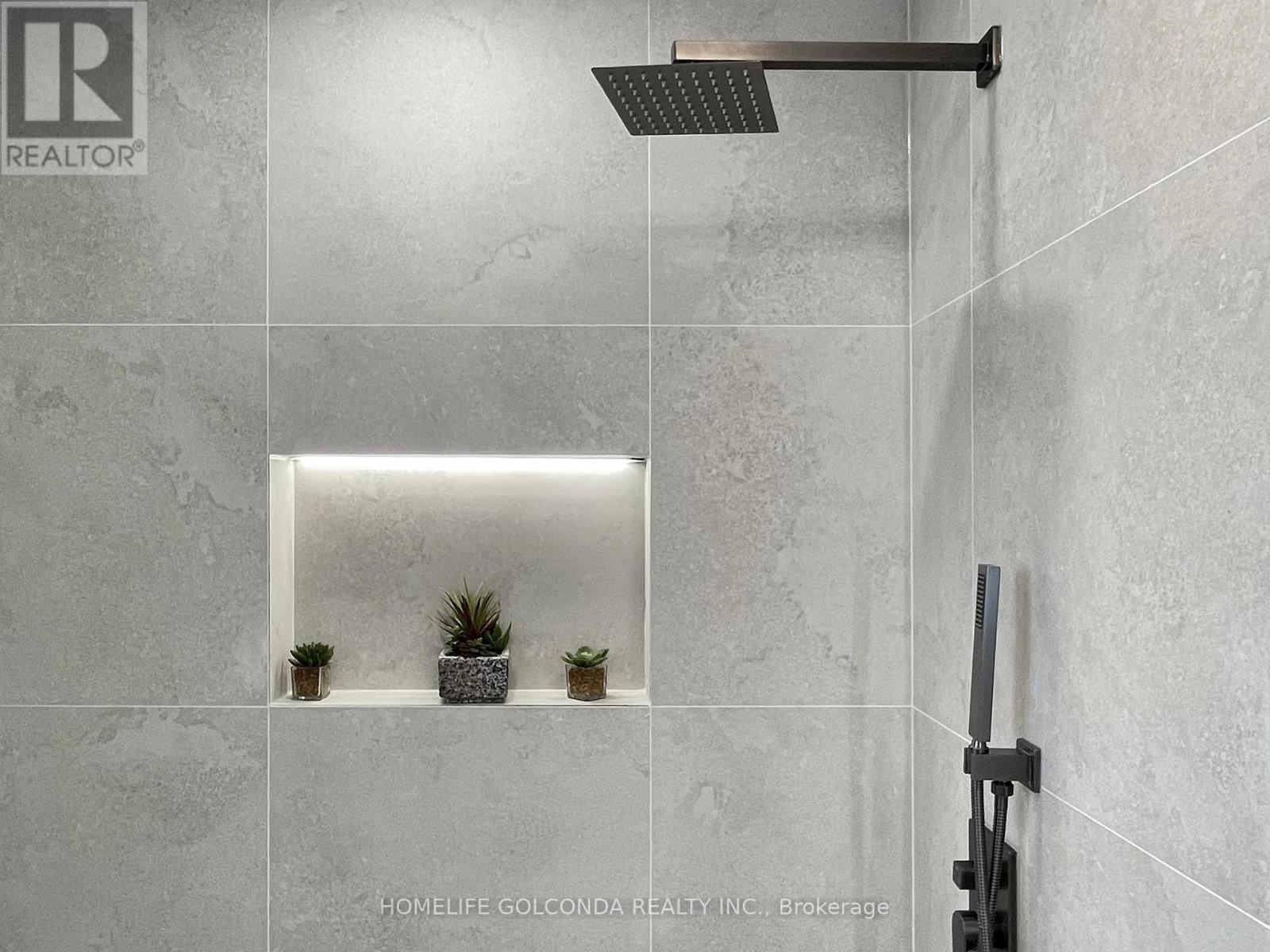 14 Brigadoon Crescent, Toronto, ON - Indoor Photo Showing Bathroom