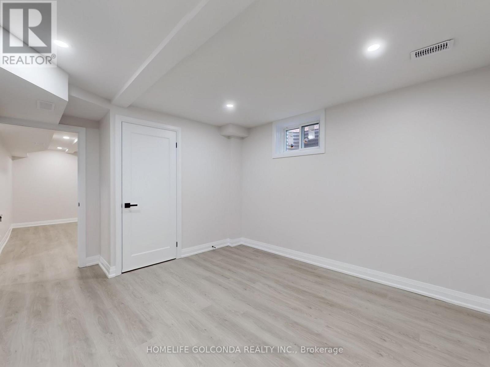 14 Brigadoon Crescent, Toronto, ON - Indoor