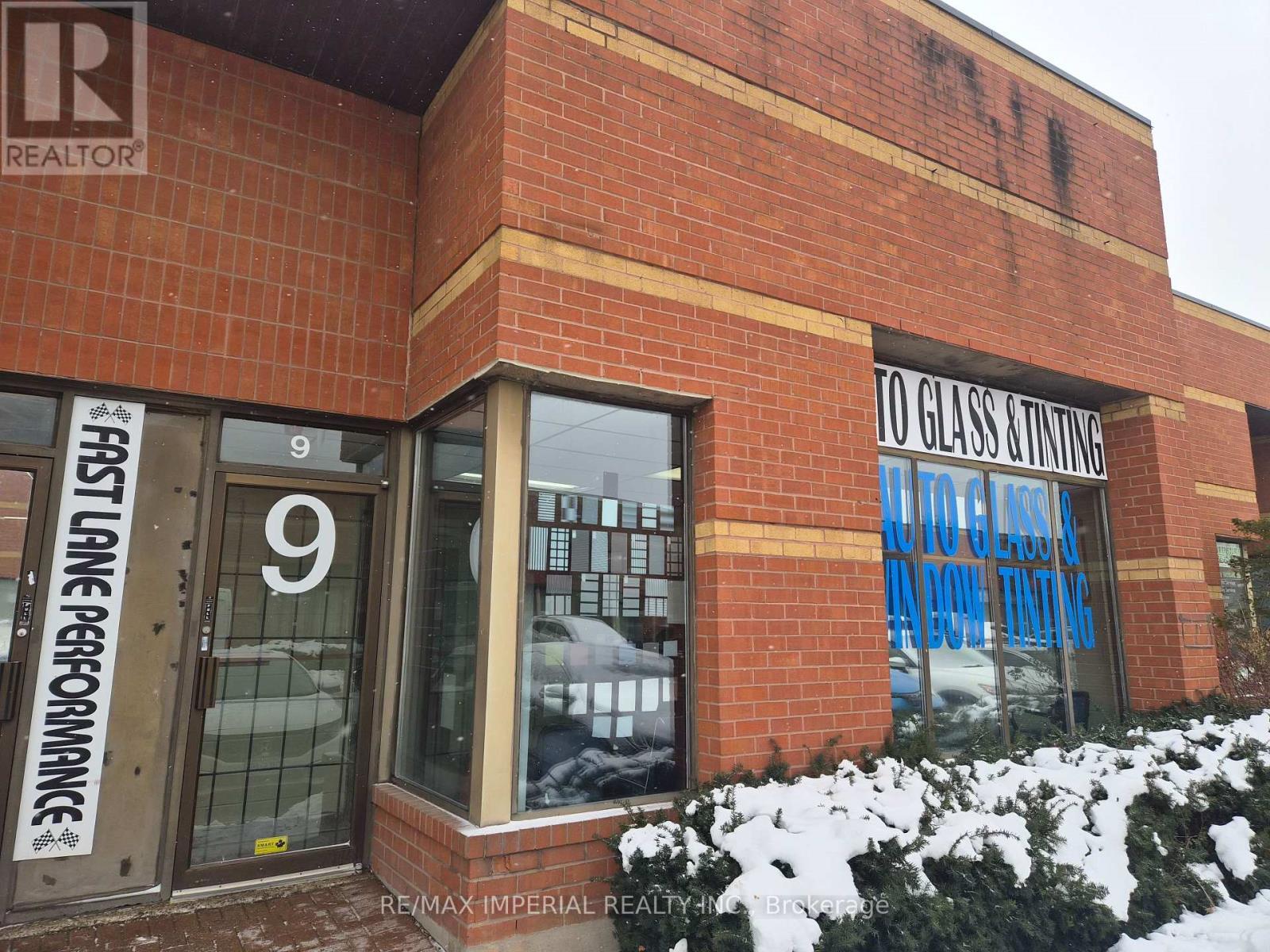 9-10 - 8600 Keele Street, Vaughan, ON