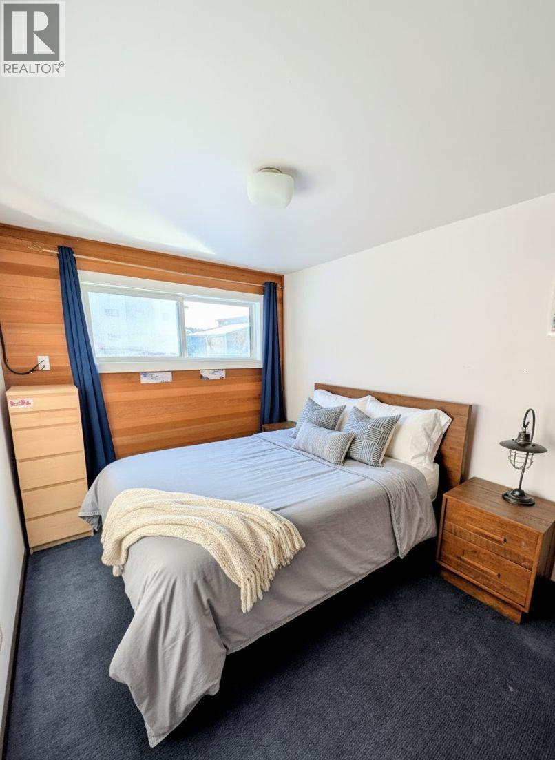 138 Clearview Road, Penticton, BC - Indoor Photo Showing Bedroom