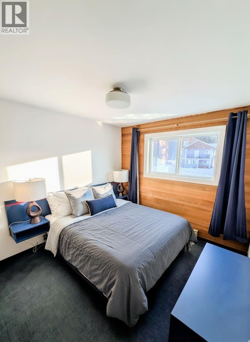 138 Clearview Road, Penticton, BC - Indoor Photo Showing Bedroom