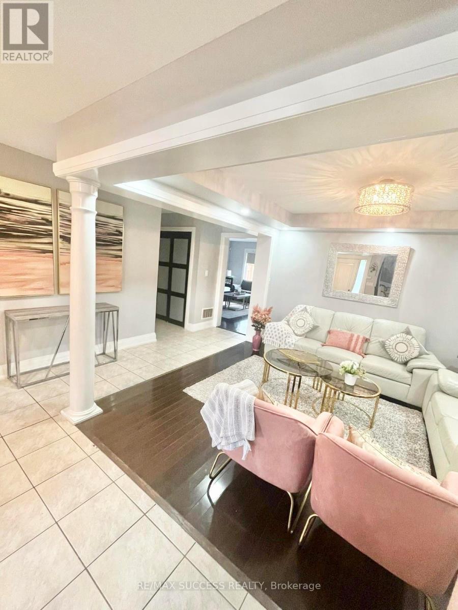 48 Mccandless Court, Milton, ON - Indoor