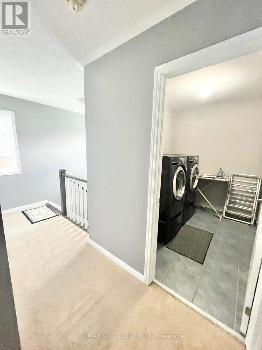 48 Mccandless Court, Milton, ON - Indoor