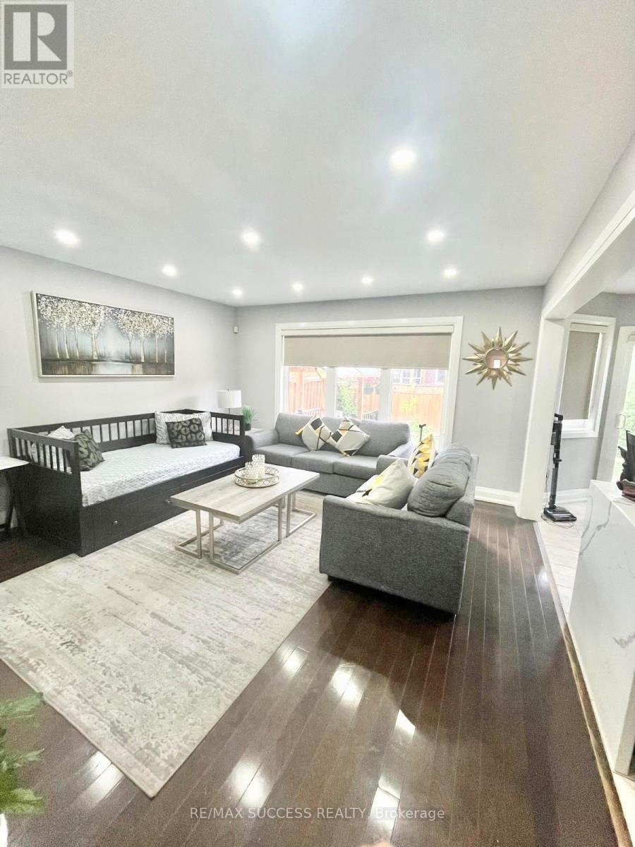 48 Mccandless Court, Milton, ON - Indoor