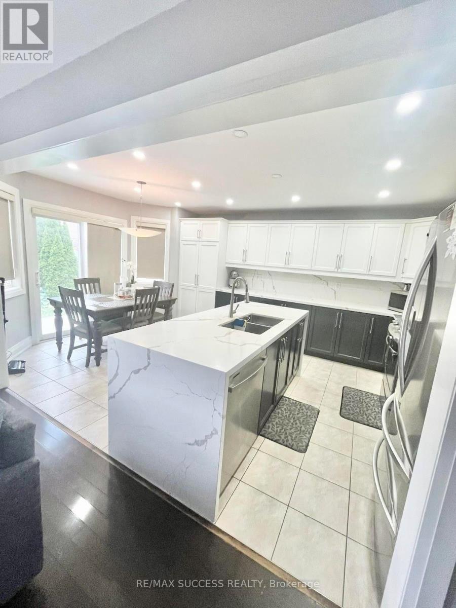 48 Mccandless Court, Milton, ON - Indoor