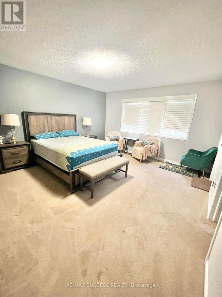48 Mccandless Court, Milton, ON - Indoor Photo Showing Bedroom
