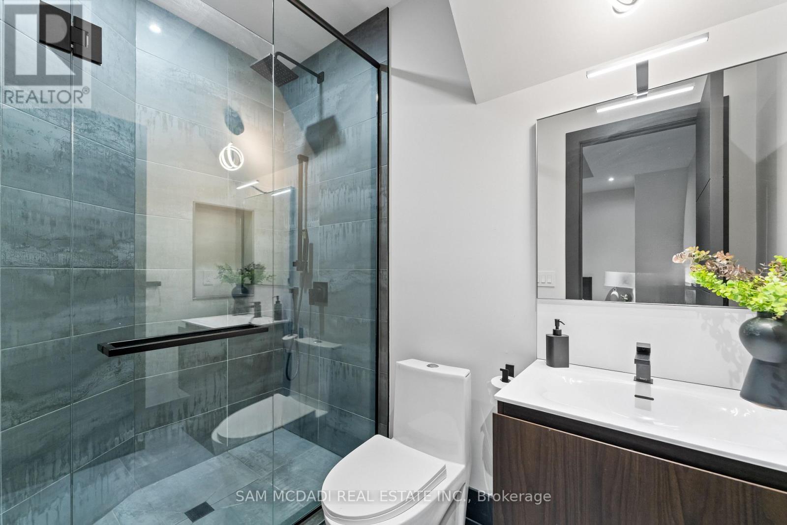 417 Union Street, Oakville, ON - Indoor Photo Showing Bathroom