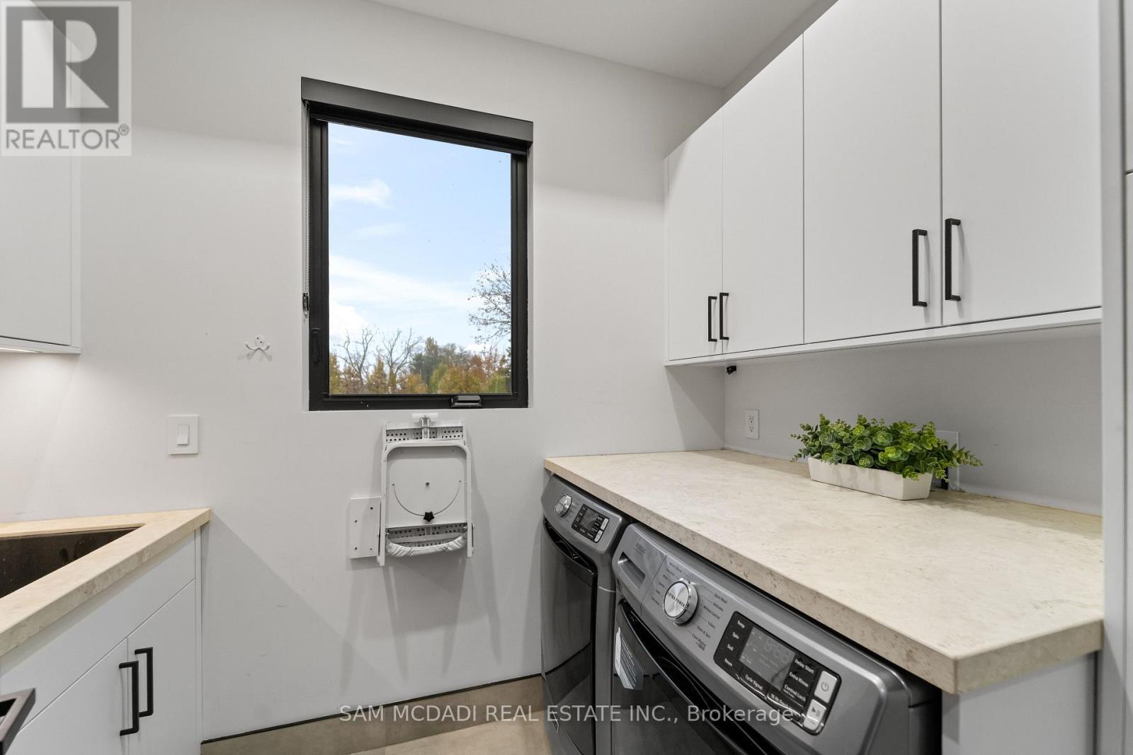 417 Union Street, Oakville, ON - Indoor