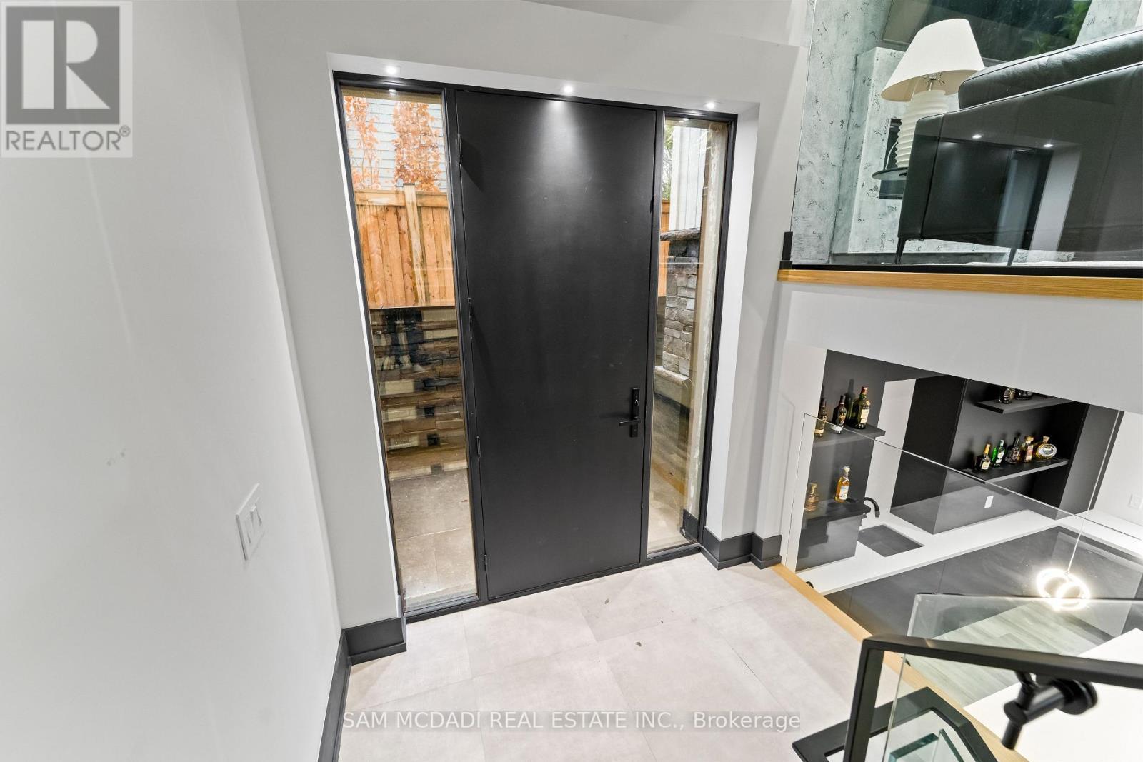 417 Union Street, Oakville, ON - Indoor