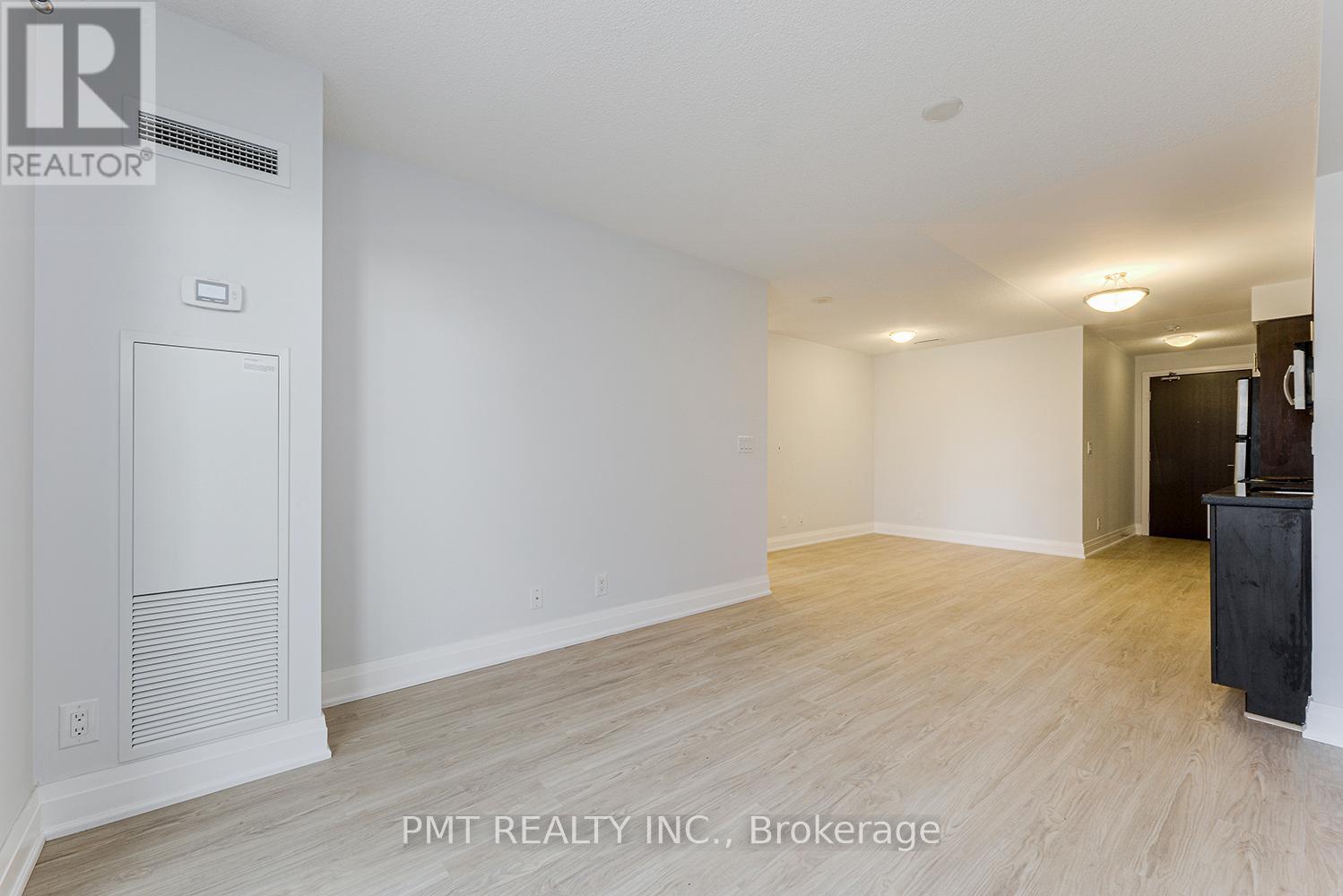 319 - 1 De Boers Drive, Toronto, ON - Indoor Photo Showing Other Room